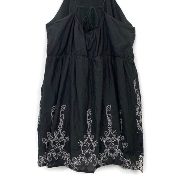 Discover Clothing Company stitched embroidered dress - Picture 9 of 10